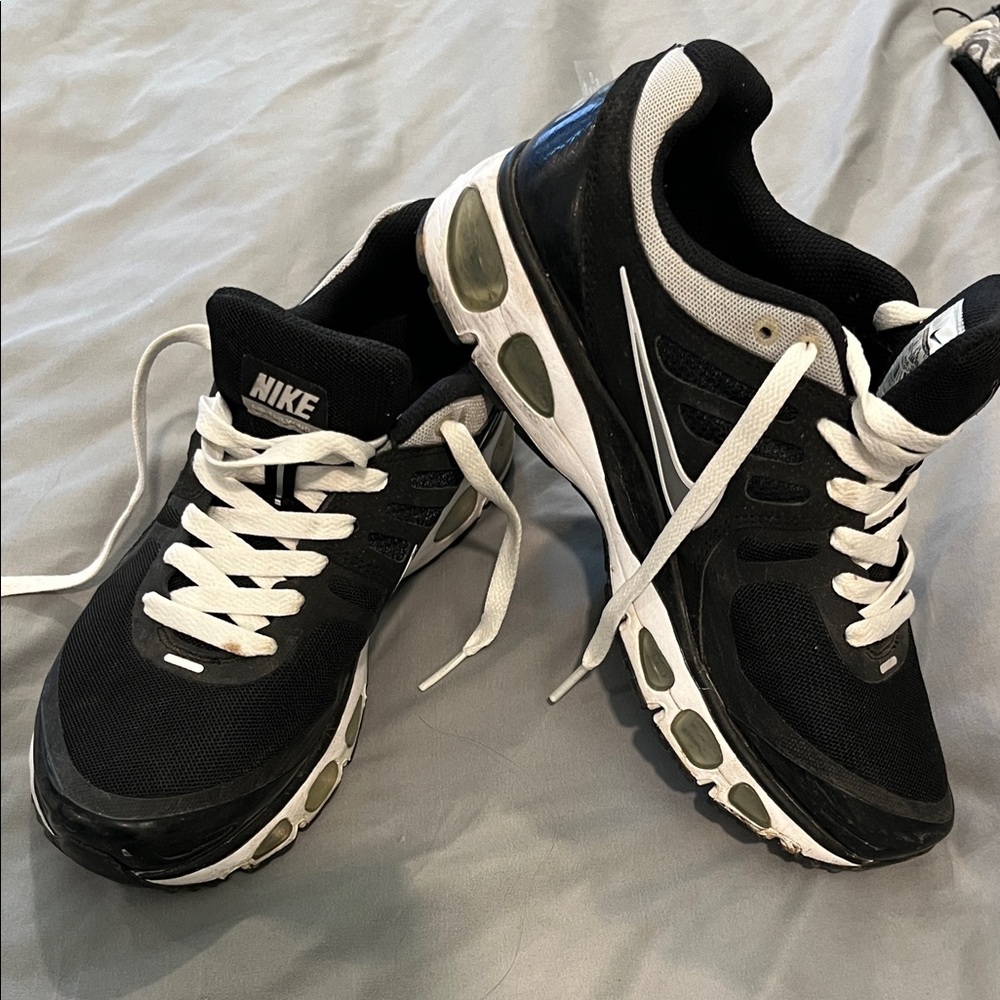 Nike Dual-Tone Athletic Shoes